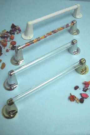 Ťy[/Towel Bar